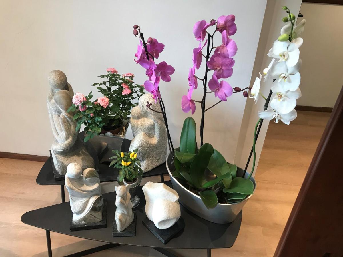 Hotel Germania 约恩维利 外观 照片